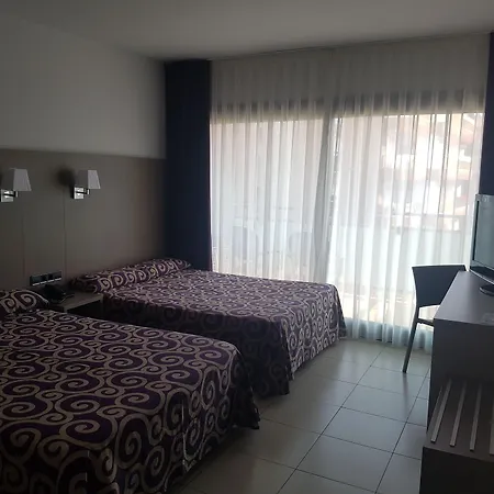 Hotell Fenals Garden 4*