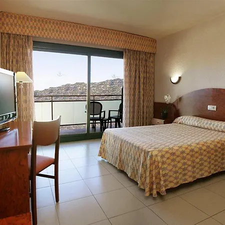 Fenals Garden 4*