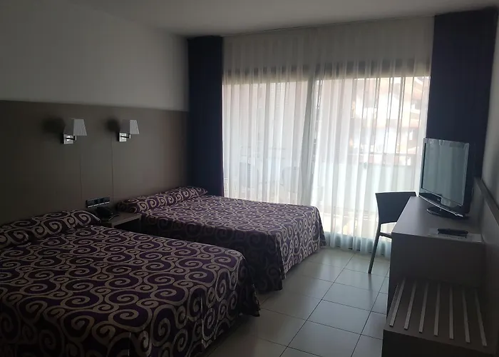 Ξενοδοχείο Fenals Garden 4*