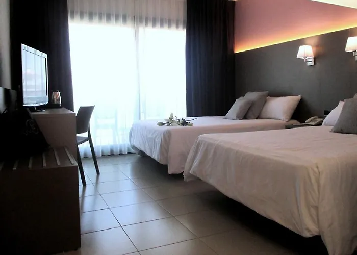 Ξενοδοχείο Fenals Garden 4*